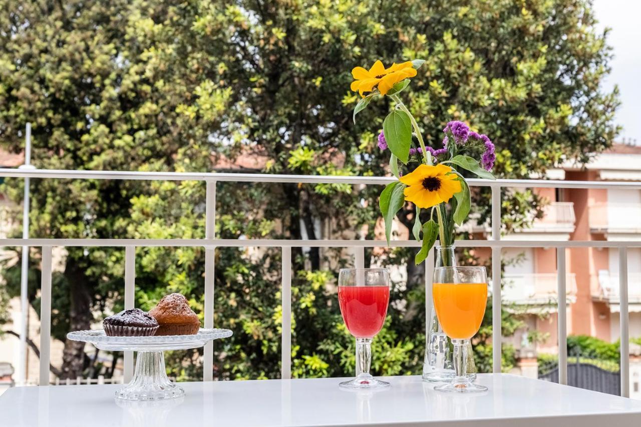Versilia Residence - Colombo リド・ディ・カマイオーレ エクステリア 写真