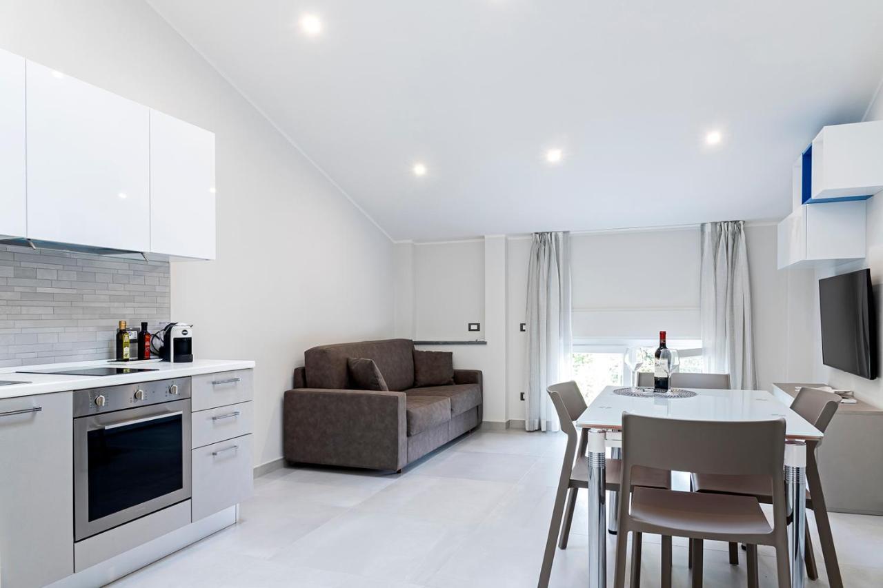 Versilia Residence - Colombo リド・ディ・カマイオーレ エクステリア 写真