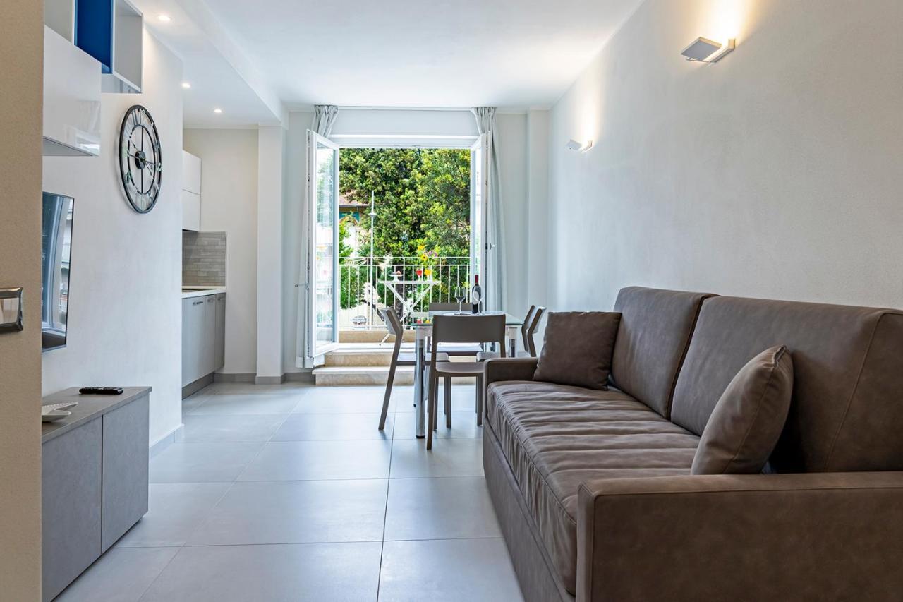 Versilia Residence - Colombo リド・ディ・カマイオーレ エクステリア 写真